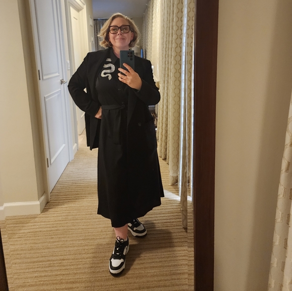 Meet your Posher, Amanda - Picture 3 of 7